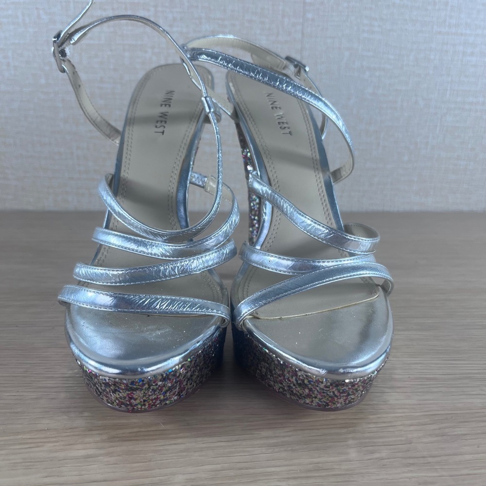 Nine West Warm Candy Silver Metallic Glitter Platform Heels Party Sandals 10 - Picture 2 of 10